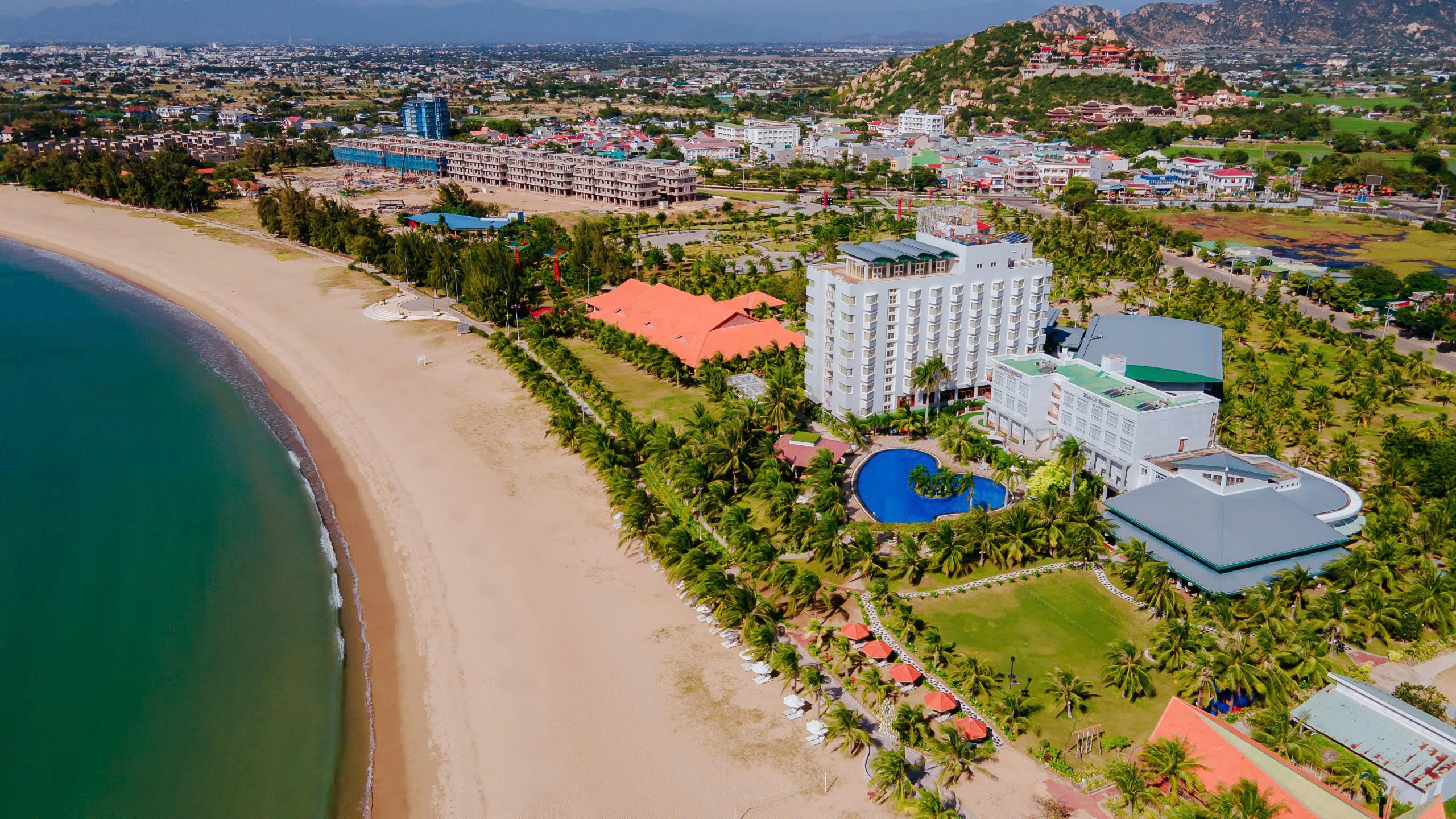 Khu nghỉ dưỡng Sài Gòn Ninh Chữ Hotel & Resort